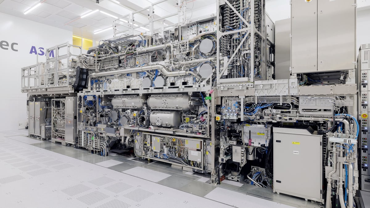 Chipmakers prepare for the angstrom age with successful tests of next-gen lithography machines