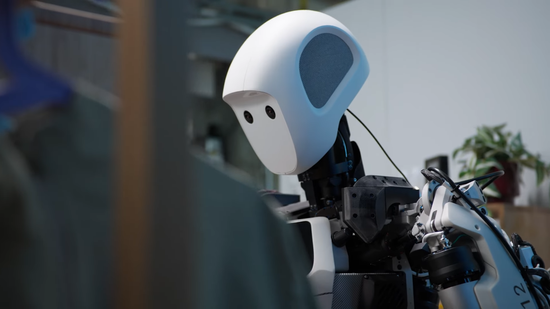 Google Deepmind brings agentic AI capabilities into robots with two new Gemini models